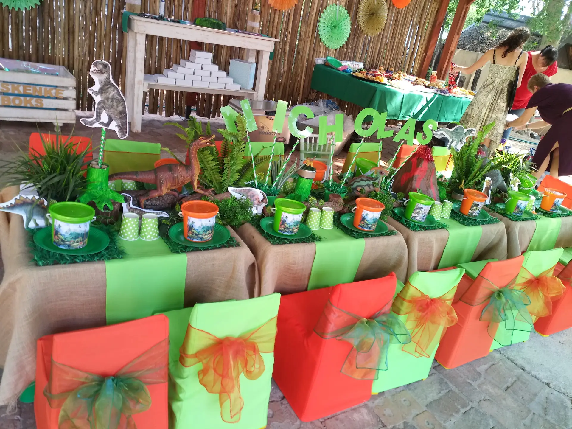 A green party table